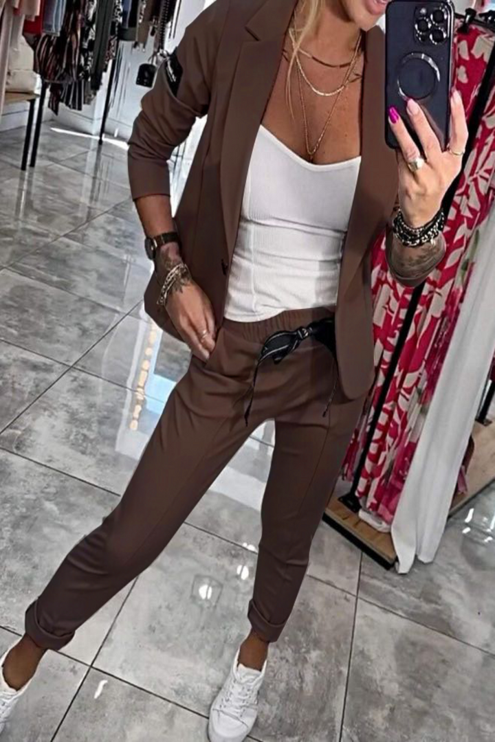 Cleo - Stylowy zestaw marynarka i spodnie